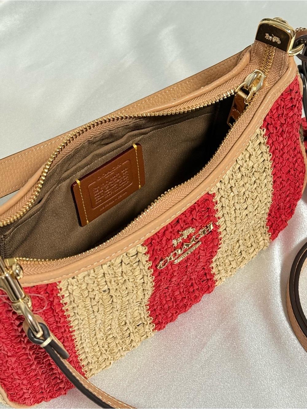 COACH teri shoulder bag with stripes and charm. gold/red/tan CER34 - Picture 10 of 11